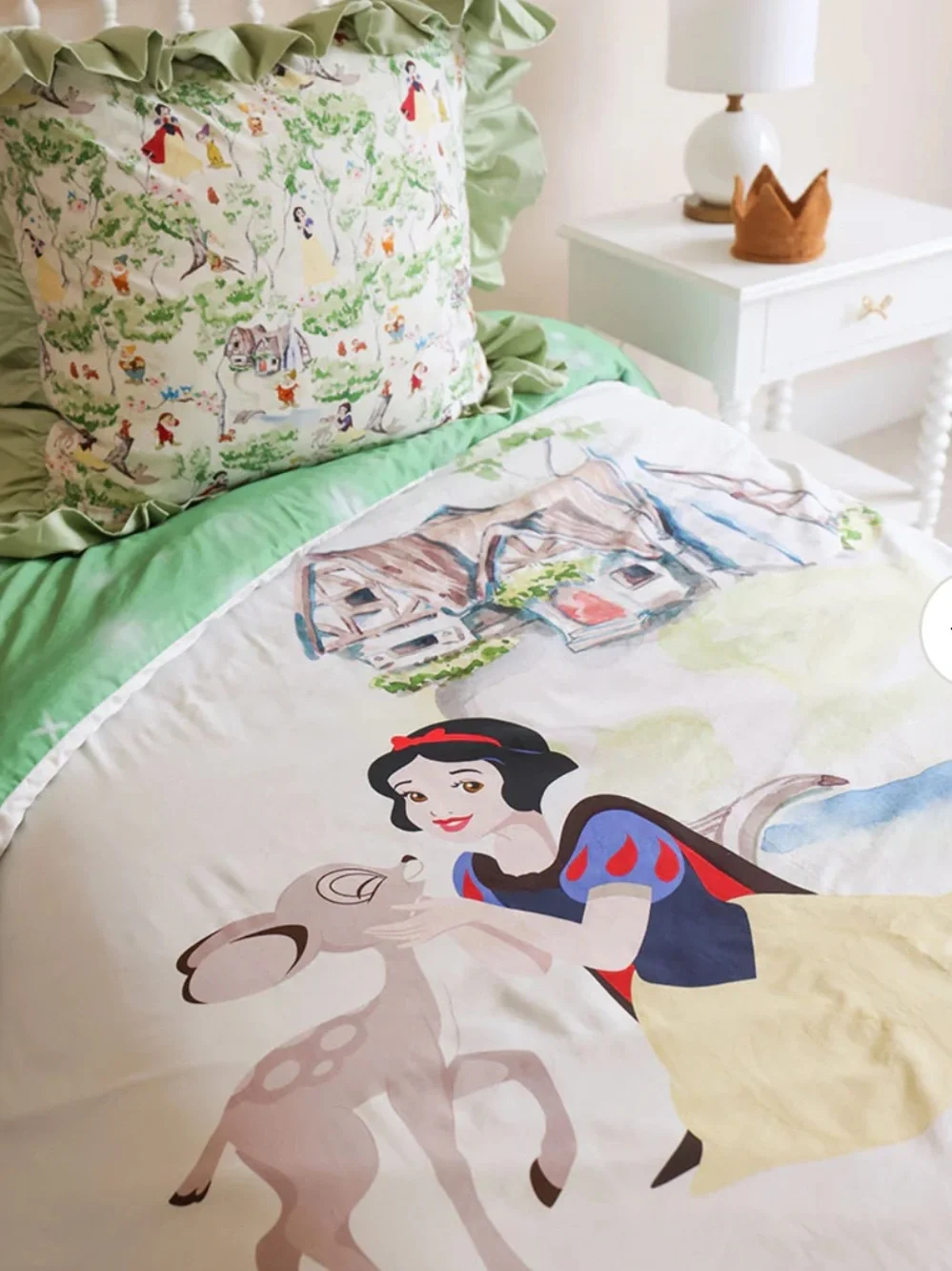 Posh Peanut Disney Princess Snow White Reversible Ruffled Duvet Cover in Green -